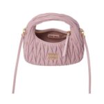 Alabasterrosa-Nappa-Leder-Hobo 20cm – Bild 4