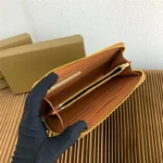 Burberry Bag 4811 Brown Inside – Bild 3