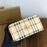 Burberry Bag 4811 Black Inside – Bild 6