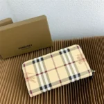 Burberry Bag 4811 Black Inside – Bild 4