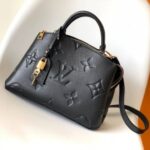 Grand Palais Monogram Empreinte Schwarz 34 cm – Bild 5