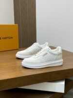 LOUIS VUITTON Men's Shoes 2025 Cream – Bild 5