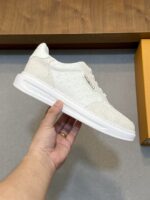 LOUIS VUITTON Men's Shoes 2025 Cream – Bild 4