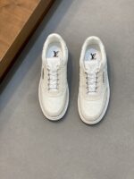LOUIS VUITTON Men's Shoes 2025 Cream – Bild 2
