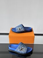 LOUIS VUITTON Men's Slippers 2025 Blue – Bild 3