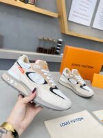 Louis Vuitton Couple Shoes 2025 Cream – Bild 2