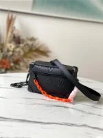 Louis Vuitton Bag M58906