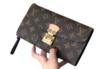 Louis Vuitton Women Bag Brown