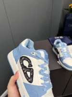 Dior Couple Shoes Classic Light Blue – Bild 3