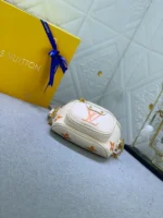 Louis Vuitton Women Bag White – Bild 4