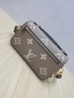 Louis Vuitton Women Bag Grey – Bild 9
