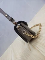 Louis Vuitton Women Bag Grey – Bild 5