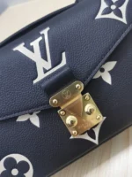 Louis Vuitton Women Bag Black – Bild 7
