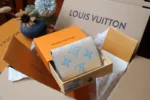 Louis Vuitton Women Bag Blue – Bild 6