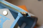 Louis Vuitton Women Bag Blue – Bild 5