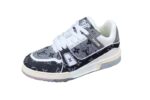 Louis Vuitton Couple Shoes 25 Black & White