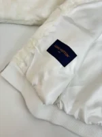 Louis Vuitton White Fur Hoodie – Bild 11