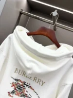 Burberry White Hoodie – Bild 4