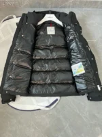 Moncler Black Jacket – Bild 4