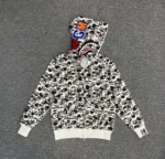 Bape White and Black Hoodie – Bild 3