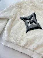 Louis Vuitton White Fur Hoodie – Bild 10