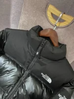 The North Face Black Jacket – Bild 6