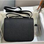 Constance mit silberner Hardware Schwarz 19 cm – Bild 3