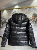 black Moncler Maya hooded short down – Bild 2