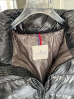 black Moncler Maya hooded short down – Bild 6