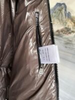 black Moncler Maya hooded short down – Bild 8