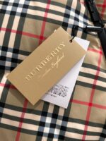 Burberry Reversible Check Puffer Gilet – Bild 7