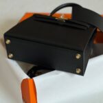 Kelly Black/Epsom Gold 25 cm – Bild 4