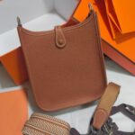 Evelyne 16 Amazone – Bild 3